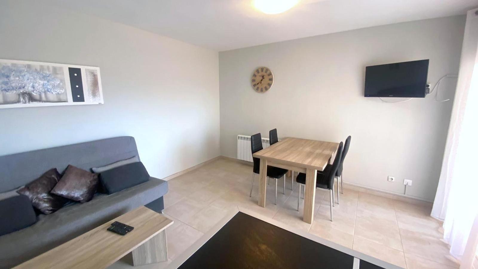 Olimpe 2 8 Apartament Roses